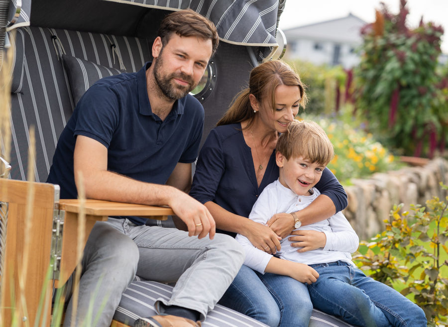 Wir mögen klassische Stadtvillen, die gleichzeitig eine moderne Raumaufteilung, angepasst an unsere individuellen Bedürfnisse, ermöglichen. Deshalb haben wir uns für diesen Haustyp von ARGE-HAUS entschieden.